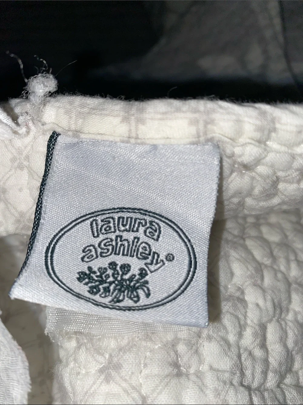 LAURA ASHLEY VENETIA QUILT COVERLET TWO SHAMS GRAY AND WHITE